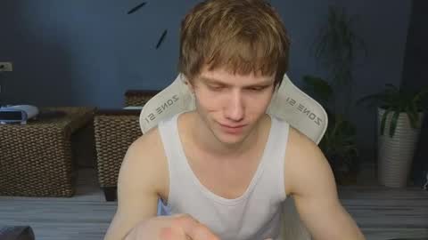 Snapshot of pupsenish chatting on April 2026 04:32:01 AM Jesse online show from April 2026 04:32:01 AM