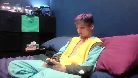 Snapshot of pupsparky1 chatting on December 2025 07:28:01 AM Alpha Pup Sparky online show from December 2025 07:28:01 AM