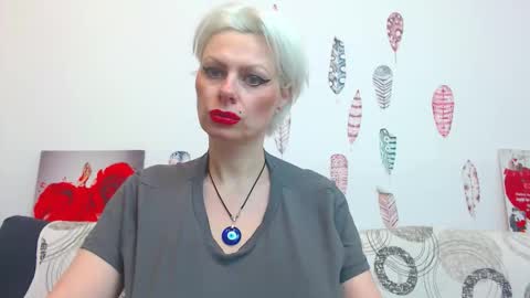 Snapshot of pure_seduce_wow chatting on February 2026 01:58:02 AM Goldie online show from February 2026 01:58:02 AM