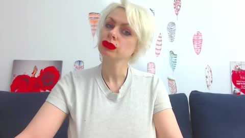 Snapshot of pure_seduce_wow chatting on March 2026 03:33:02 AM Goldie online show from March 2026 03:33:02 AM