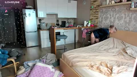 Katty online show from October 2025 11:44:02 AM