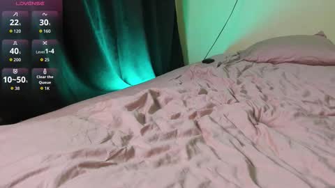 Snapshot of puredesire_ chatting on October 2025 05:21:02 PM puredesire_ online show from October 2025 05:21:02 PM