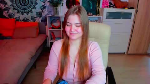 Miss Hanna online show from November 2025 04:18:02 PM