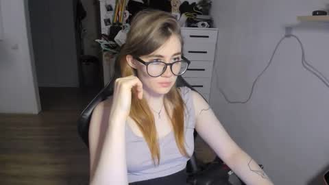 Snapshot of pureheartt chatting on September 2025 10:07:01 AM I am Mila online show from September 2025 10:07:01 AM