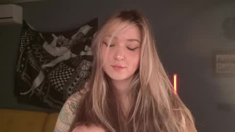 Bella online show from May 2026 03:41:01 PM