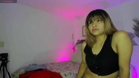 Snapshot of purple_jinx_ chatting on September 2025 06:44:01 PM PURPLE online show from September 2025 06:44:01 PM
