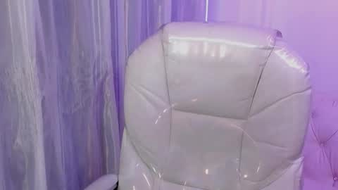 Snapshot of purple_slut_ chatting on March 2025 08:33:02 PM Anna online show from March 2025 08:33:02 PM