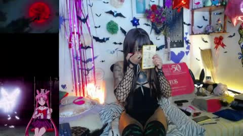 Snapshot of purplekattlyn chatting on April 2026 06:19:02 AM purplekattlyn online show from April 2026 06:19:02 AM