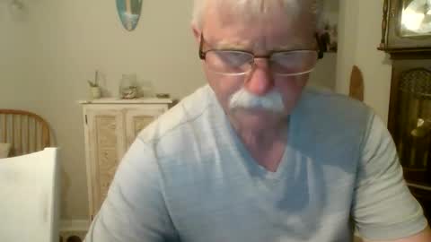 Snapshot of purpleshroom chatting on March 2026 04:06:02 AM purpleshroom online show from March 2026 04:06:02 AM