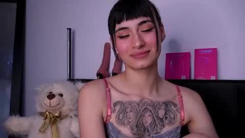 Alynn online show from March 2026 08:37:02 PM