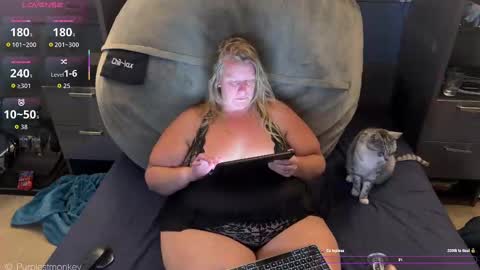 Snapshot of purplestmonkey chatting on September 2025 05:19:02 AM purplestmonkey online show from September 2025 05:19:02 AM