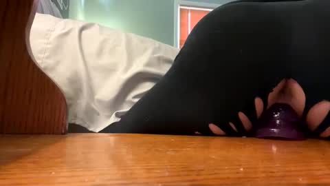 Snapshot of pusspat chatting on November 2025 05:57:01 PM pusspat online show from November 2025 05:57:01 PM