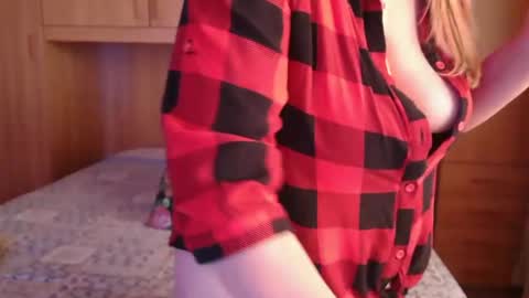 Snapshot of pussy_boom4u chatting on January 2025 09:50:02 AM Mary online show from January 2025 09:50:02 AM