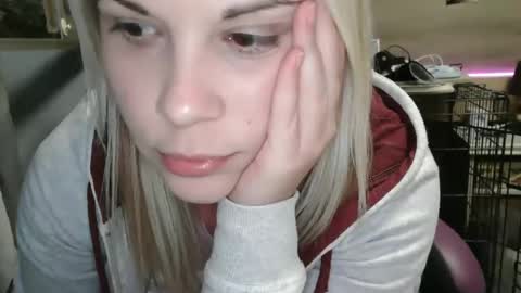 Snapshot of pussy_for_u chatting on February 2025 09:47:01 PM Lara online show from February 2025 09:47:01 PM