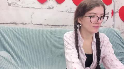 pussykatt_girl online show from March 2025 01:37:02 AM
