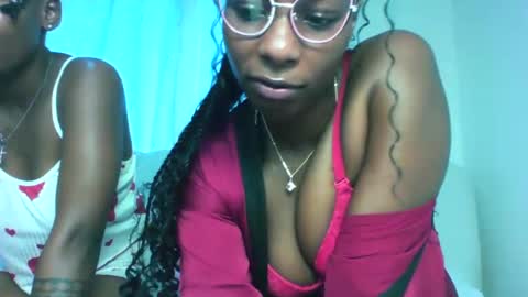 Snapshot of pussylash chatting on December 2025 12:09:01 PM kate and noels online show from December 2025 12:09:01 PM