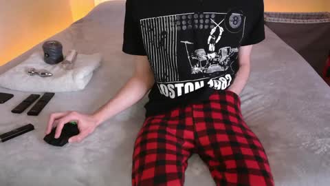 pussylover2182 online show from December 2024 06:49:02 AM