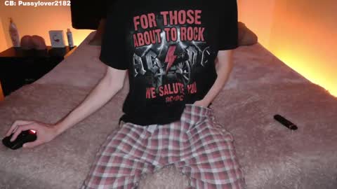 pussylover2182 online show from September 2025 03:00:02 AM