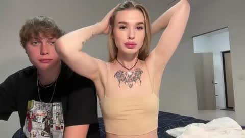 Lina online show from September 2025 07:51:02 PM