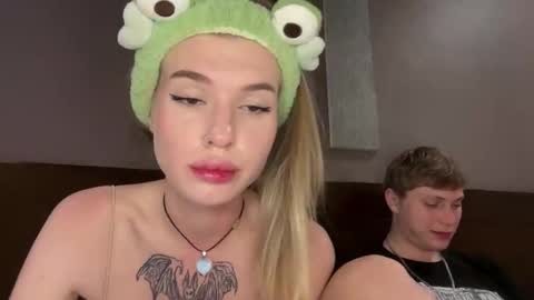 Lina online show from October 2025 09:06:01 PM