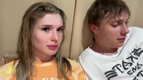 Lina online show from November 2025 12:49:01 PM