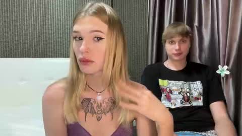 Lina online show from December 2025 05:42:02 PM