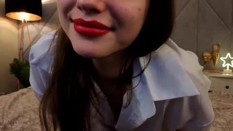 Ellie online show from October 2025 06:52:01 PM