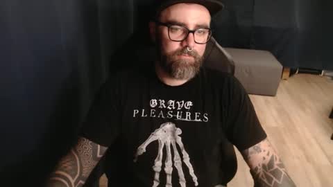 Snapshot of pyroxen chatting on October 2025 08:50:02 PM Yog Sothoth online show from October 2025 08:50:02 PM