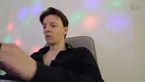 Lucas online show from April 2026 09:05:02 PM