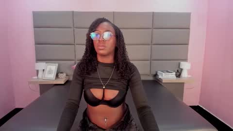 Snapshot of qeen_blackk chatting on November 2025 09:04:02 PM Shekoni Schedule 700 - 1400 gtm-5 online show from November 2025 09:04:02 PM