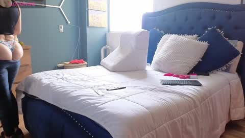 Queen And King online show from January 2025 03:49:02 PM