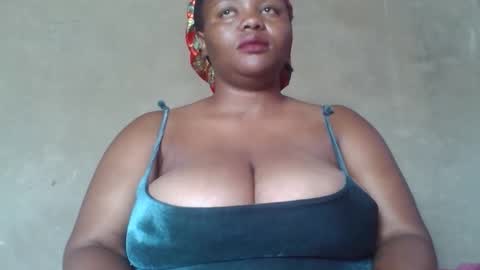 Snapshot of queen2302 chatting on March 2026 06:19:01 AM queen2302 online show from March 2026 06:19:01 AM