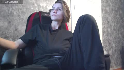 Lola online show from November 2025 07:41:02 AM