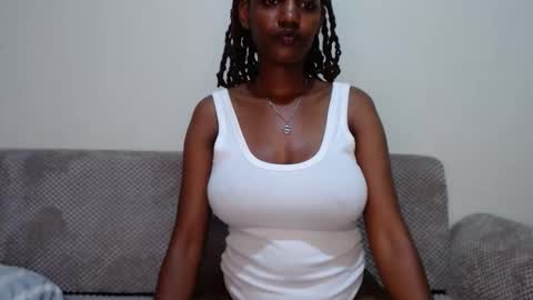 queen74890 online show from September 2025 01:55:02 PM