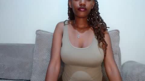 queen74890 online show from September 2025 08:43:01 PM