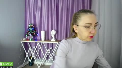 Snapshot of queen_a_n_i chatting on December 2024 05:59:02 AM A N I Ill be here on December 1st online show from December 2024 05:59:02 AM