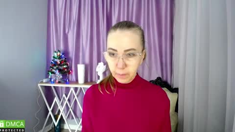 Snapshot of queen_a_n_i chatting on December 2024 07:37:01 AM A N I Ill be here on December 1st online show from December 2024 07:37:01 AM