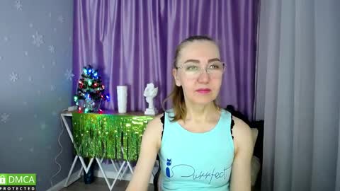 Snapshot of queen_a_n_i chatting on December 2024 08:25:02 AM A N I Ill be here on December 1st online show from December 2024 08:25:02 AM