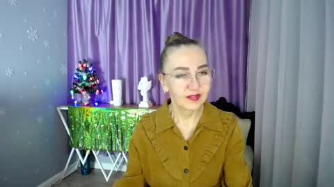 Snapshot of queen_a_n_i chatting on January 2025 01:19:01 PM A N I Ill be here on December 1st online show from January 2025 01:19:01 PM