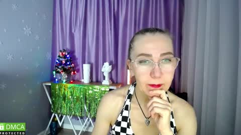 Snapshot of queen_a_n_i chatting on January 2025 07:06:02 AM A N I Ill be here on December 1st online show from January 2025 07:06:02 AM