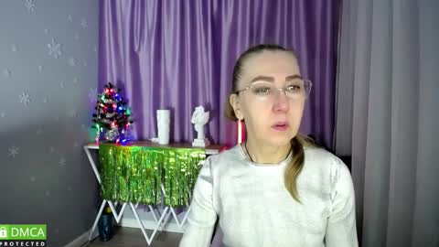 Snapshot of queen_a_n_i chatting on January 2025 08:09:02 AM A N I Ill be here on December 1st online show from January 2025 08:09:02 AM