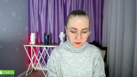 Snapshot of queen_a_n_i chatting on January 2025 10:33:02 AM A N I Ill be here on December 1st online show from January 2025 10:33:02 AM