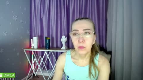 Snapshot of queen_a_n_i chatting on February 2025 08:18:02 AM A N I Ill be here on December 1st online show from February 2025 08:18:02 AM