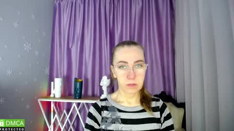 Snapshot of queen_a_n_i chatting on February 2025 09:01:01 AM A N I Ill be here on December 1st online show from February 2025 09:01:01 AM