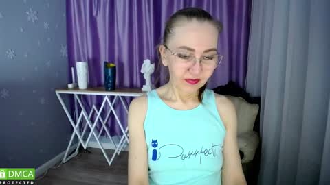 Snapshot of queen_a_n_i chatting on February 2025 12:03:02 PM A N I Ill be here on December 1st online show from February 2025 12:03:02 PM