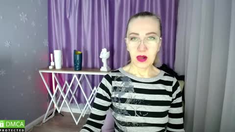 Snapshot of queen_a_n_i chatting on March 2025 06:33:02 AM A N I Ill be here on December 1st online show from March 2025 06:33:02 AM