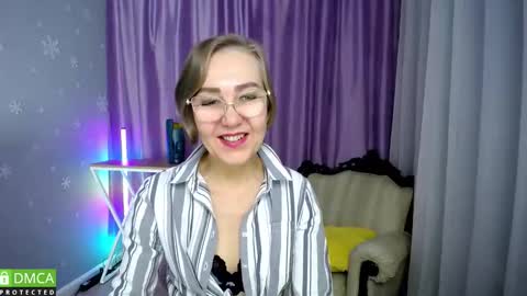 Snapshot of queen_a_n_i chatting on October 2025 03:13:01 PM A N I Ill be here on December 1st online show from October 2025 03:13:01 PM