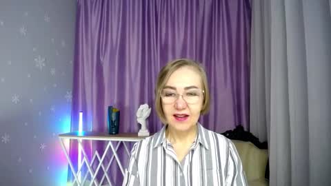 Snapshot of queen_a_n_i chatting on November 2025 08:14:01 AM A N I Ill be here on December 1st online show from November 2025 08:14:01 AM