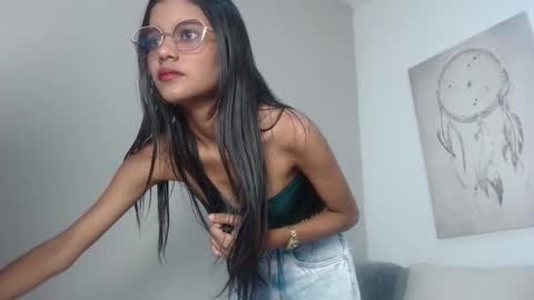 Snapshot of queen_adhara chatting on March 2026 01:48:02 PM ANTONELLA online show from March 2026 01:48:02 PM