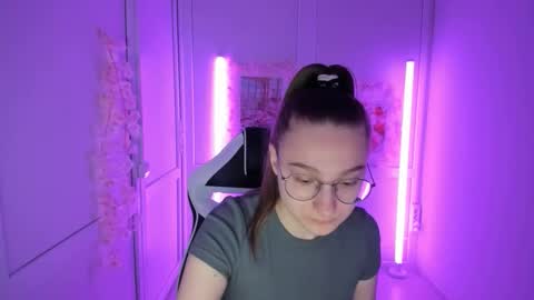 Amelie online show from May 2026 08:19:01 AM